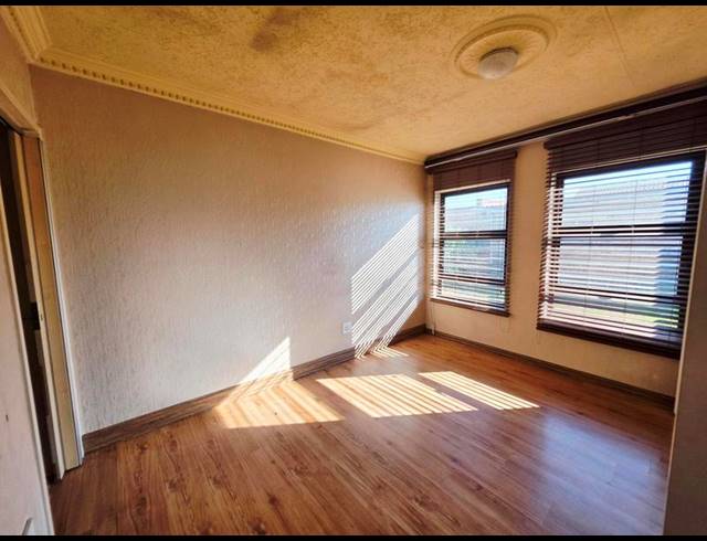 3 BEDROOM HOUSE FOR SALE IN RHODESFIELD